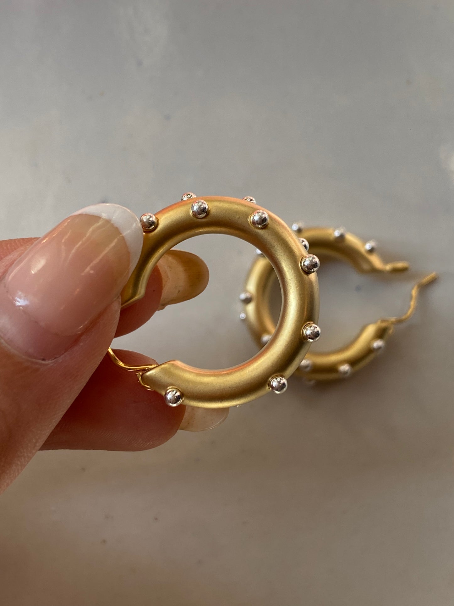 Lyca matte 3d hoops (Golden)