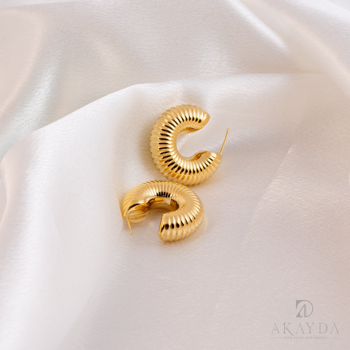 Popular snail studs