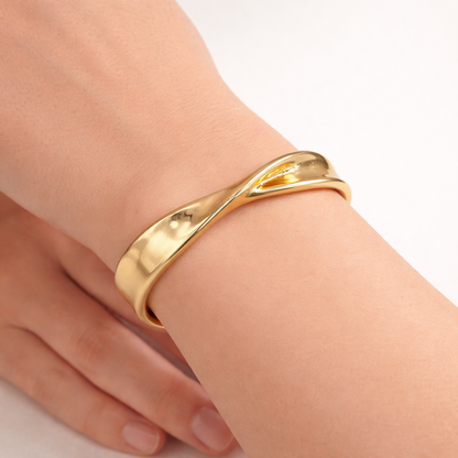 Gold Twisted Hand Cuff