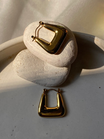 Greta hoops