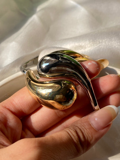 DELILAH dual tone hand cuff