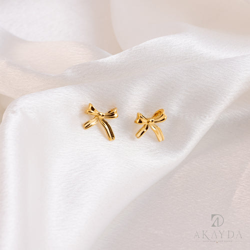 Miss little bow studs