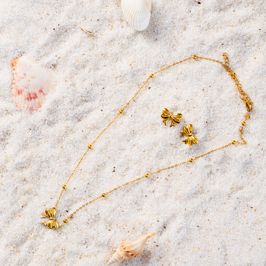 Bow Down Dainty necklace set